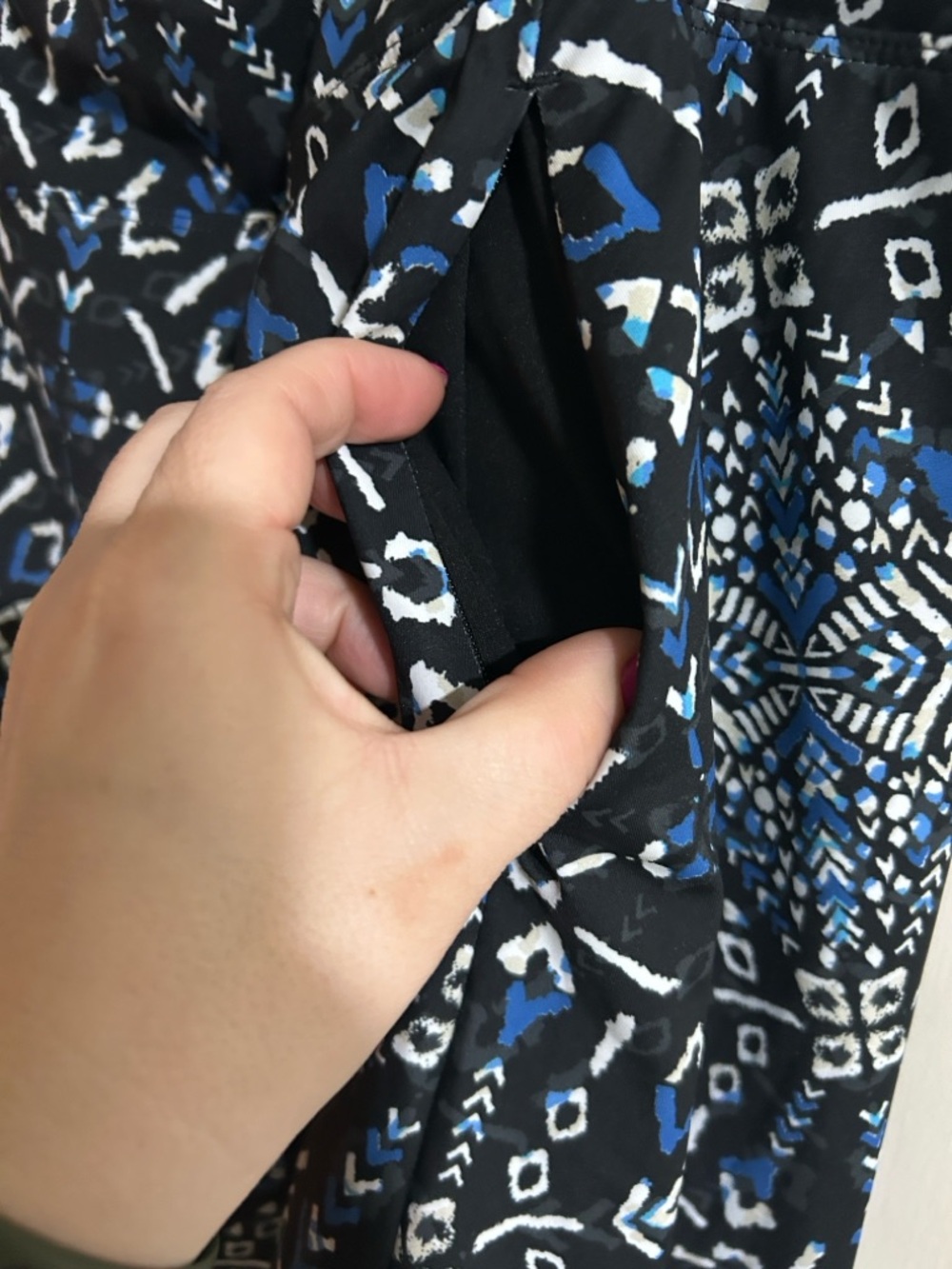 CALIA by Carrie Underwood Black, Blue & White Patterned Skort- XXL - Picture 3 of 8